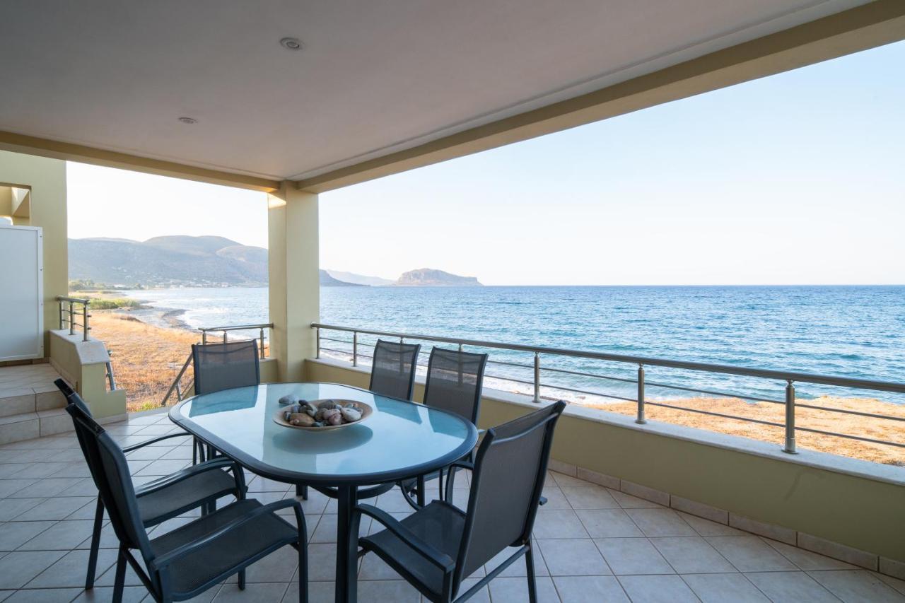מונמבאסיה Spacious Beachfront Maisonettes With Stunning Views & A Private Beach מראה חיצוני תמונה