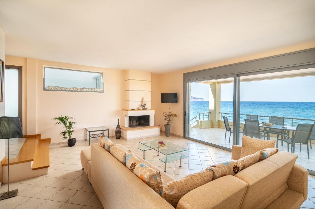 מונמבאסיה Spacious Beachfront Maisonettes With Stunning Views & A Private Beach מראה חיצוני תמונה
