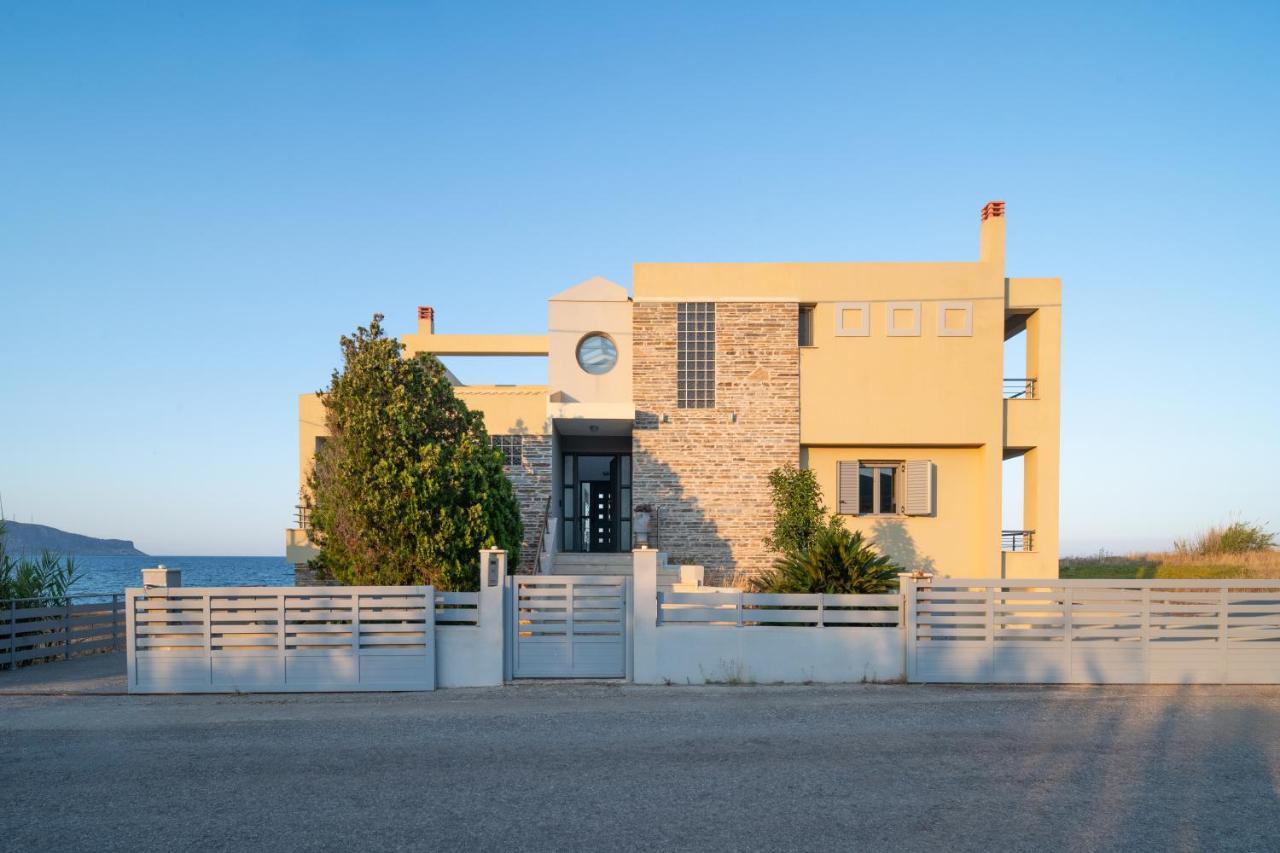 מונמבאסיה Spacious Beachfront Maisonettes With Stunning Views & A Private Beach מראה חיצוני תמונה